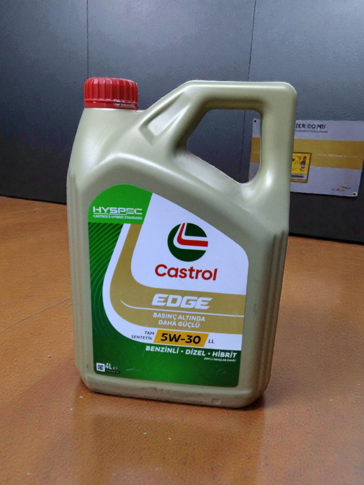 CASTROL EDGE 5W30 TÜM YAKITLARA UYGUN YAĞ